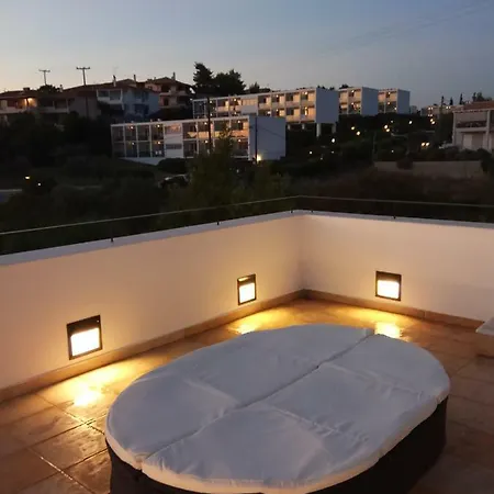 Porto Cheli, The Real View